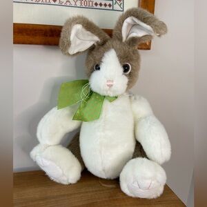Bearington Collection retired 2007 Brownie Bunny Dutch bunny plush weighted base